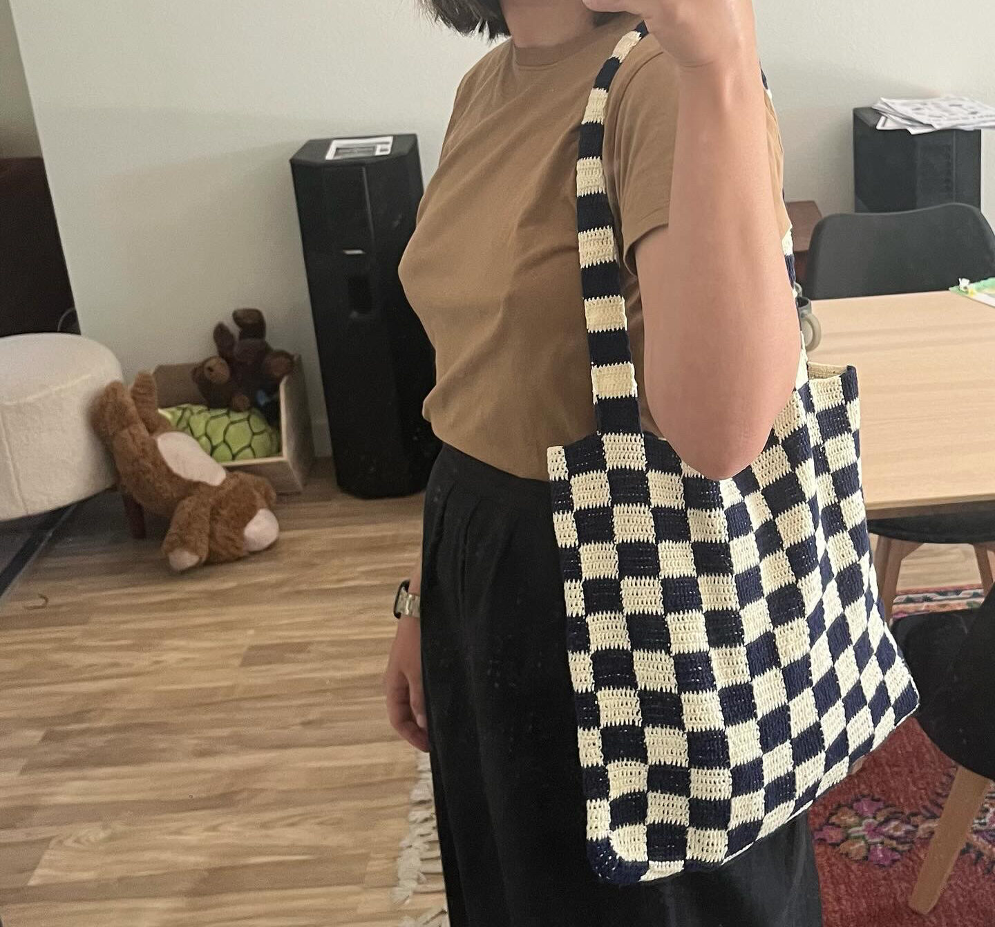 New Tote On The Block - Image 3